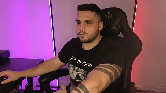 Danielbateson online show from January 17, 2026, 2:09 pm