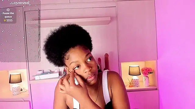 Snapshot of MaraBaker chatting on November 1, 2025, 12:10 pm MaraBaker online show from November 1, 2025, 12:10 pm