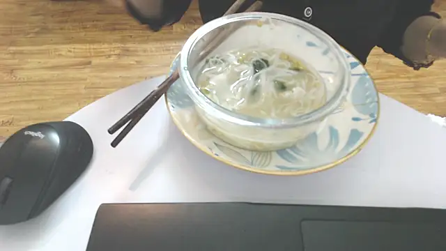 Snapshot of kimhawon chatting on November 3, 2025, 11:14 am kimhawon online show from November 3, 2025, 11:14 am