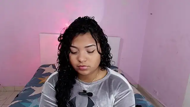 AlissonCurly  online show from October 11, 2025, 6:20 pm