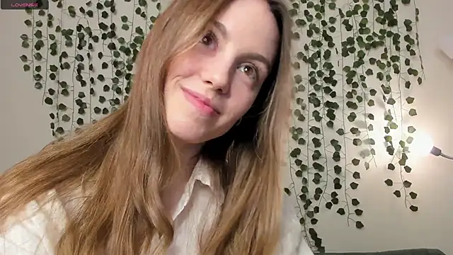 Snapshot of sweet_and_flirt chatting on October 14, 2025, 7:31 am sweet and flirt online show from October 14, 2025, 7:31 am