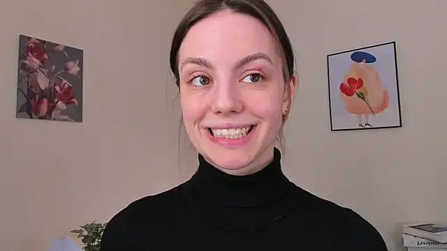 sweet and flirt online show from March 18, 2026, 7:33 am