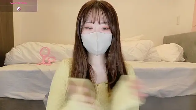 Snapshot of yura_ra_ra chatting on May 20, 2026, 10:12 am yura ra ra online show from May 20, 2026, 10:12 am