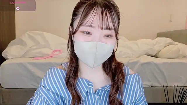 Snapshot of yura_ra_ra chatting on June 6, 2026, 2:11 pm yura ra ra online show from June 6, 2026, 2:11 pm
