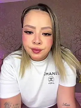 Snapshot of GenesisBlaze chatting on July 1, 2026, 9:15 pm GenesisBlaze online show from July 1, 2026, 9:15 pm