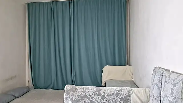 Lyndasilk online show from April 21, 2026, 3:29 pm