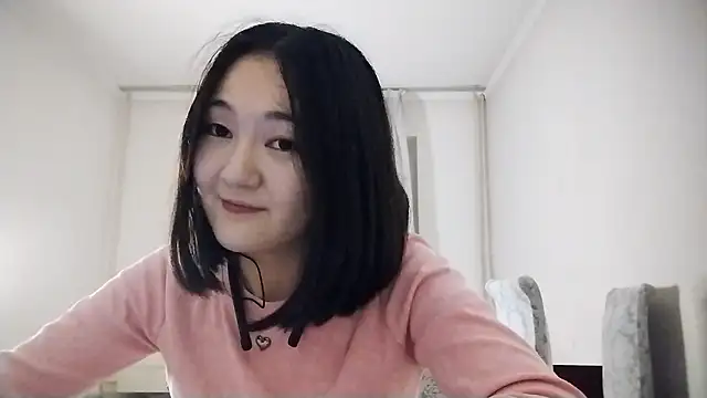 Snapshot of Lyndasilk chatting on October 29, 2025, 2:16 pm Lyndasilk online show from October 29, 2025, 2:16 pm