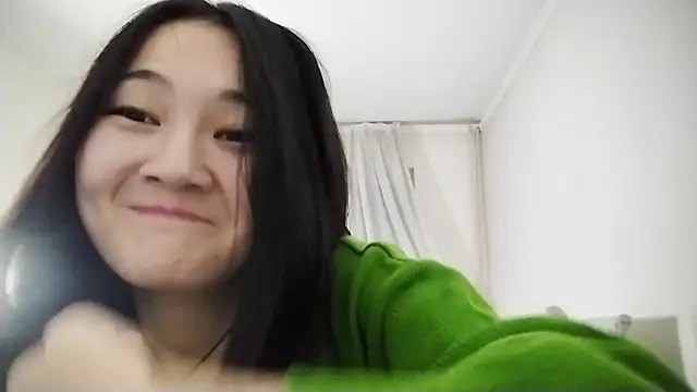 Snapshot of Lyndasilk chatting on November 6, 2025, 3:16 pm Lyndasilk online show from November 6, 2025, 3:16 pm