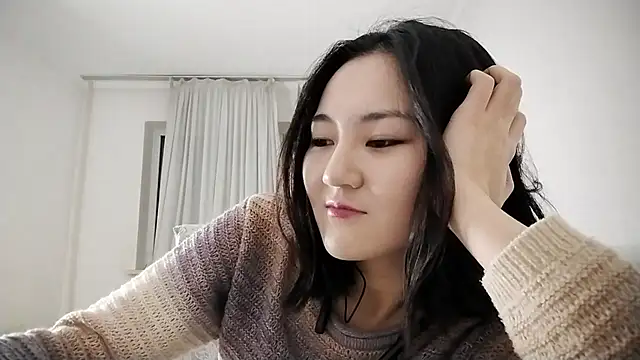 Snapshot of Lyndasilk chatting on November 13, 2025, 3:38 pm Lyndasilk online show from November 13, 2025, 3:38 pm