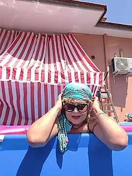 Monellaxx online show from June 18, 2026, 11:59 am