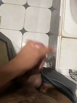 chikorkomdz online show from November 13, 2025, 9:51 pm