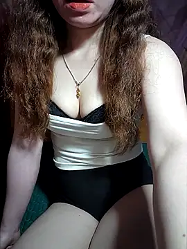 Snapshot of LeanaLy chatting on October 27, 2025, 1:50 am LeanaLy online show from October 27, 2025, 1:50 am