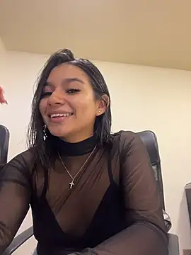 AlyssaRay online show from April 27, 2026, 5:11 pm