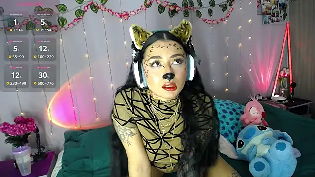 iamnathalyrose online show from October 12, 2025, 4:25 am