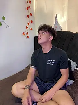 Snapshot of charly_926 chatting on December 16, 2025, 6:45 pm charly 926 online show from December 16, 2025, 6:45 pm