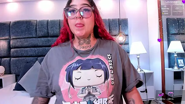 Snapshot of atennea_diiossa chatting on November 19, 2025, 12:05 pm atennea diiossa online show from November 19, 2025, 12:05 pm