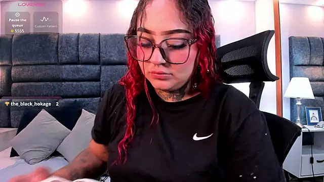 Snapshot of atennea_diiossa chatting on November 6, 2025, 11:36 am atennea diiossa online show from November 6, 2025, 11:36 am