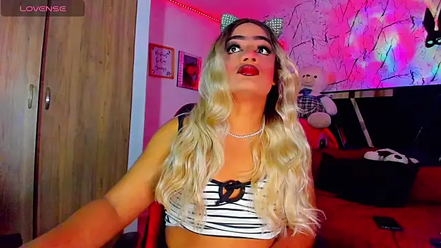 Snapshot of Sofiabigcock22 chatting on July 31, 2026, 10:29 pm Sofiabigcock22 online show from July 31, 2026, 10:29 pm