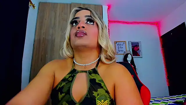 Snapshot of Sofiabigcock22 chatting on July 28, 2026, 12:48 pm Sofiabigcock22 online show from July 28, 2026, 12:48 pm