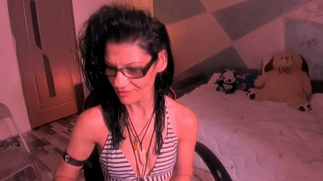 Snapshot of SweetSin40 chatting on July 9, 2026, 7:24 pm SweetSin40 online show from July 9, 2026, 7:24 pm