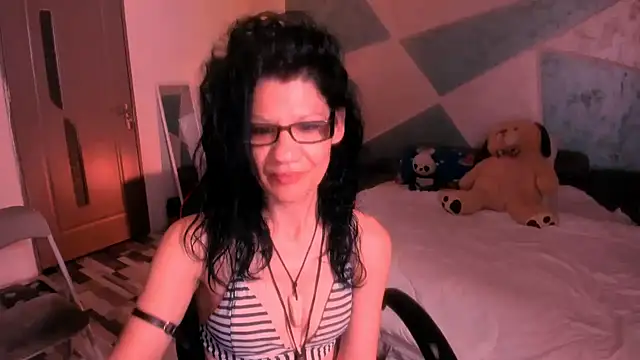 Snapshot of SweetSin40 chatting on June 24, 2026, 7:55 pm SweetSin40 online show from June 24, 2026, 7:55 pm