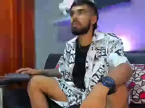 black kameron  online show from November 2, 2025, 1:10 am