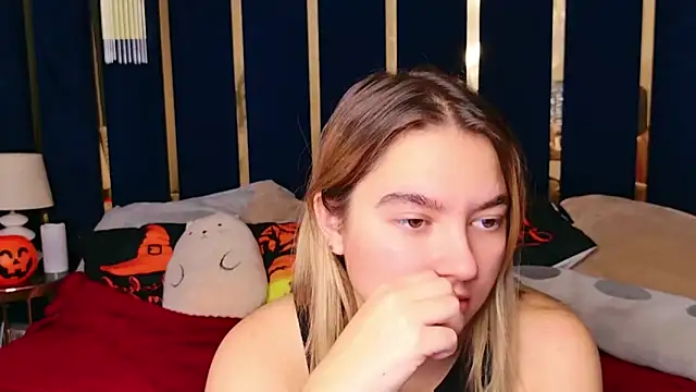 Snapshot of Dana_Beck chatting on October 28, 2025, 3:55 pm Dana Beck online show from October 28, 2025, 3:55 pm