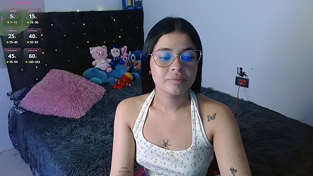 Snapshot of Megan_ve chatting on December 4, 2025, 2:10 am Megan ve online show from December 4, 2025, 2:10 am