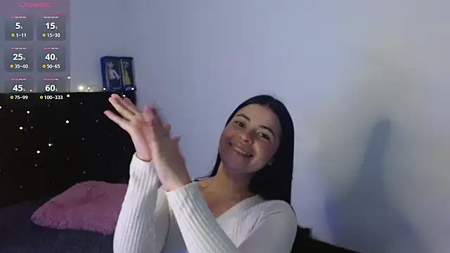 Snapshot of Megan_ve chatting on November 5, 2025, 12:03 am Megan ve online show from November 5, 2025, 12:03 am