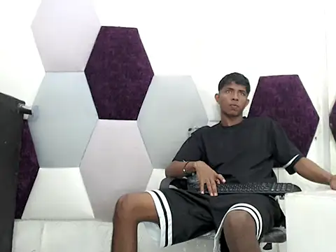 Mick storm online show from November 23, 2025, 7:02 pm