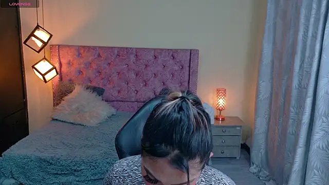 Reichell Princess online show from October 18, 2025, 5:20 am