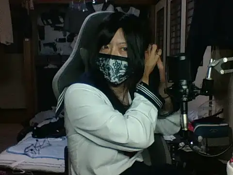 Snapshot of harinyanxxx chatting on October 18, 2025, 4:53 pm harinyanxxx online show from October 18, 2025, 4:53 pm