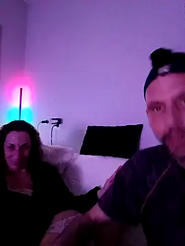 TessaenGlenn online show from March 28, 2026, 10:44 pm