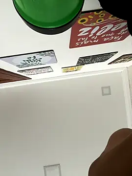 safadinhaquenteW online show from November 22, 2025, 8:18 pm