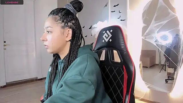 Snapshot of Aisha_Goldstein chatting on November 3, 2025, 5:56 am Aisha Goldstein online show from November 3, 2025, 5:56 am