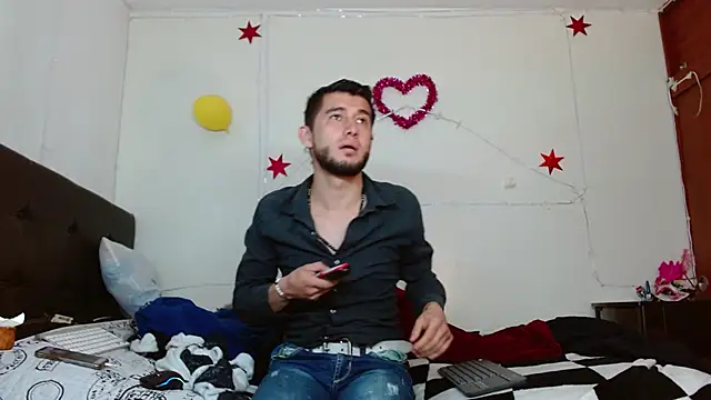 Snapshot of picante70_ chatting on October 29, 2025, 1:10 pm picante70 online show from October 29, 2025, 1:10 pm