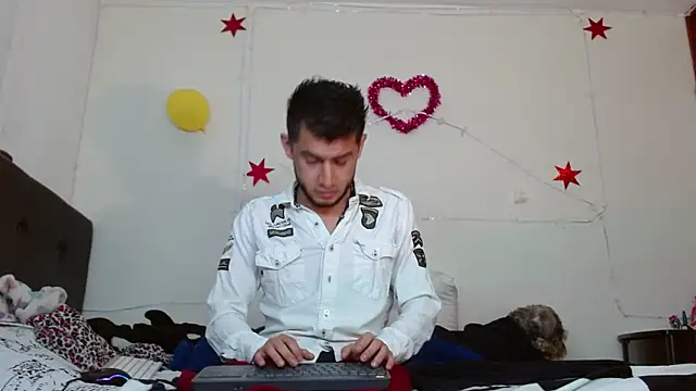 Snapshot of picante70_ chatting on October 17, 2025, 11:12 am picante70 online show from October 17, 2025, 11:12 am