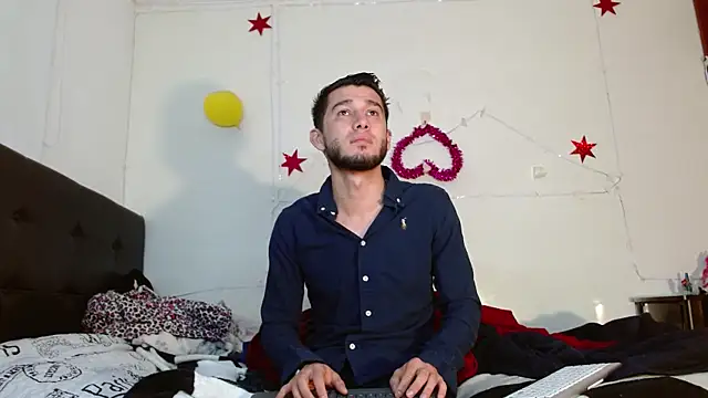 Snapshot of picante70_ chatting on November 16, 2025, 11:04 am picante70 online show from November 16, 2025, 11:04 am