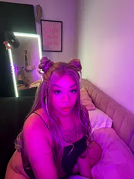 YourFavorite Daiisy online show from October 19, 2025, 1:36 pm