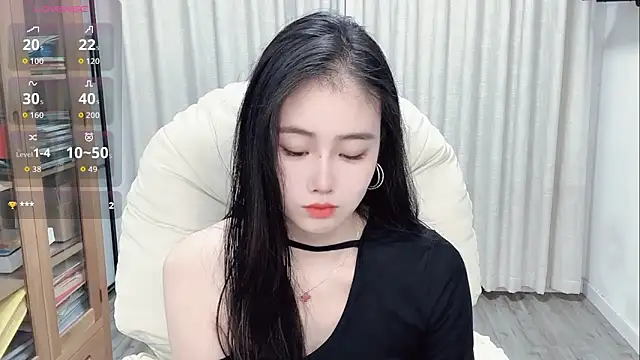 XFDLL-BAOBEI online show from October 13, 2025, 2:46 am