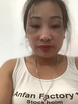 Snapshot of Linh_sexyy chatting on November 3, 2025, 5:01 am Linh sexyy online show from November 3, 2025, 5:01 am