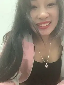 Snapshot of Linh_sexyy chatting on October 25, 2025, 9:59 pm Linh sexyy online show from October 25, 2025, 9:59 pm