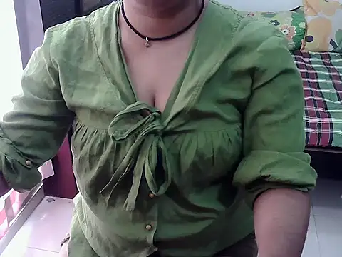 Snapshot of SexyRani2000 chatting on November 5, 2025, 5:32 am SexyRani2000 online show from November 5, 2025, 5:32 am