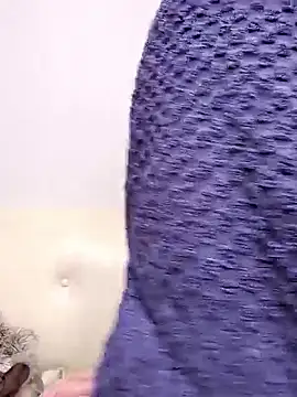 Snapshot of jyuse000ryuse chatting on December 4, 2025, 12:26 pm jyuse000ryuse online show from December 4, 2025, 12:26 pm