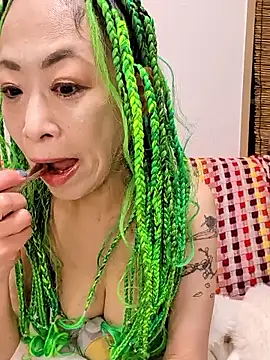 Snapshot of jyuse000ryuse chatting on June 15, 2026, 12:49 pm jyuse000ryuse online show from June 15, 2026, 12:49 pm