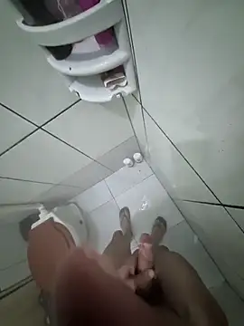 Snapshot of magrelo10 chatting on October 23, 2025, 1:32 pm magrelo10 online show from October 23, 2025, 1:32 pm