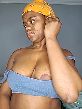certifiedhottie2025 online show from June 19, 2026, 7:14 am