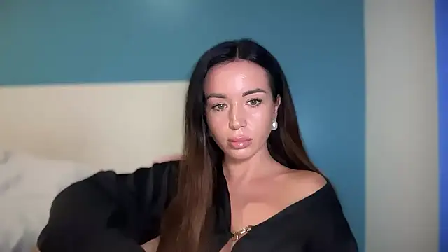 Ravolinn online show from February 9, 2026, 3:54 pm