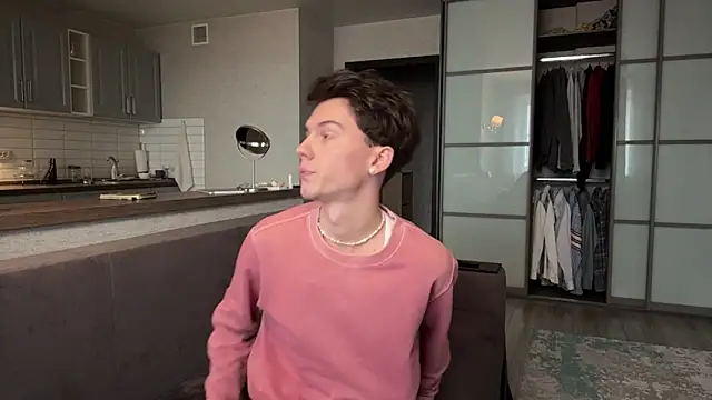 Jeremy1Scott online show from November 8, 2025, 7:01 am