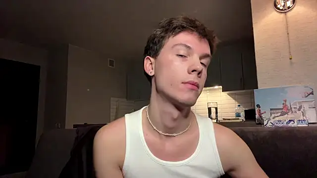 Jeremy1Scott online show from November 4, 2025, 3:21 am